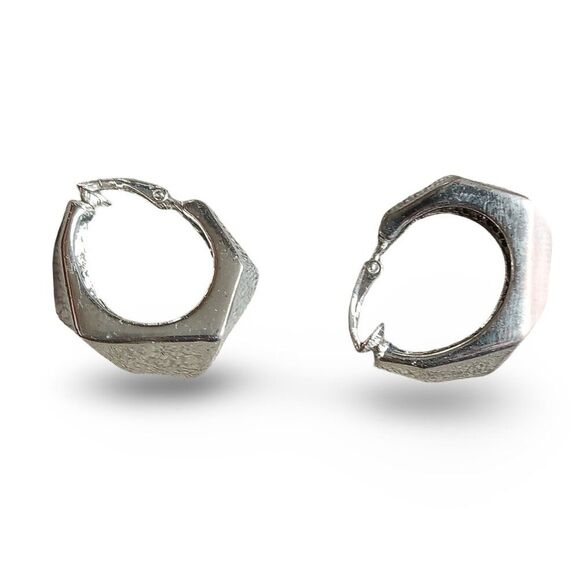 Silver Tone Hexagon Chucky Hoop Clip On Earring Retro Shape - Picture 4 of 8